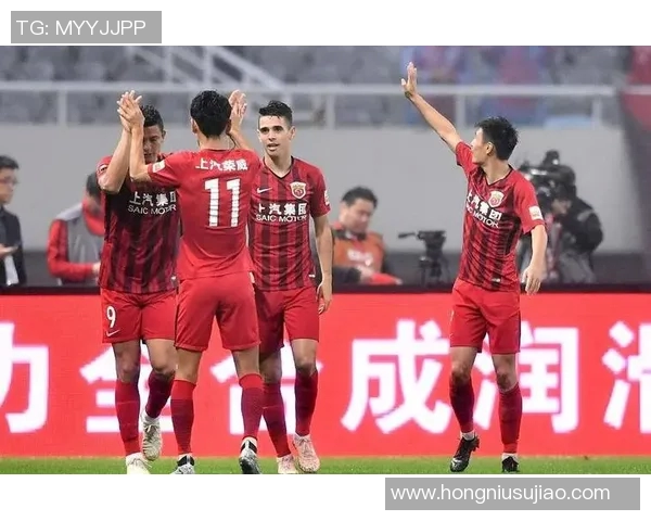 恒大与上港激战正酣精彩瞬间回顾及比赛照片分享