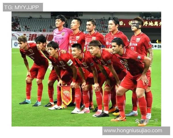 上港与申花次回合激战在即球迷期待巅峰对决再续恩怨情仇 上港与申花次回合激战在即球迷期待巅峰对决再续恩怨情仇