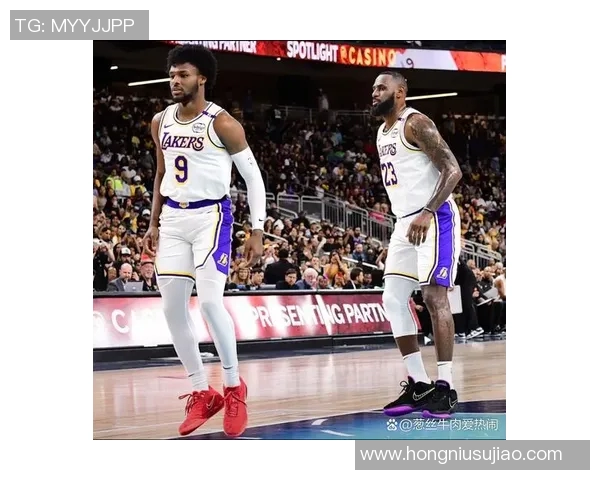 詹姆斯父子携手共赴NBA梦想布朗尼正式宣布参加选秀