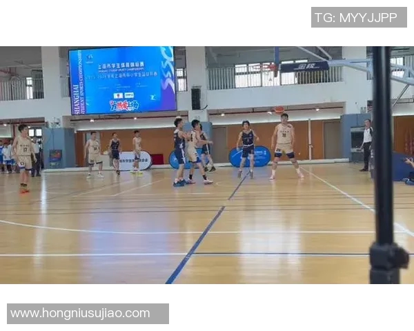 上海篮球队杯赛精彩配合解析展现团队默契与战术执行力 上海篮球队杯赛精彩配合解析展现团队默契与战术执行力